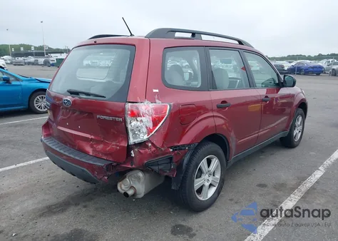 2010 Subaru Forester 2.5X из США, поврежденный, VIN JF2SH6BCXAG764752